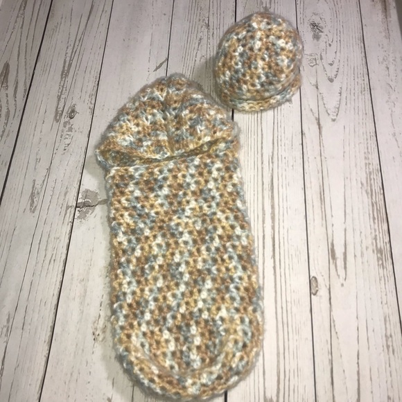Crochet Newborn Baby Cocoon and Hat - Picture 3 of 8